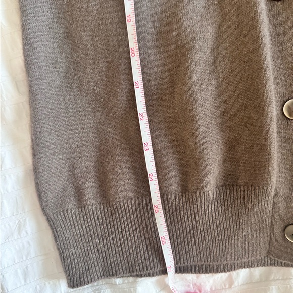 Uniqlo Mocha Cashmere V-neck Cardigan - Picture 8 of 8